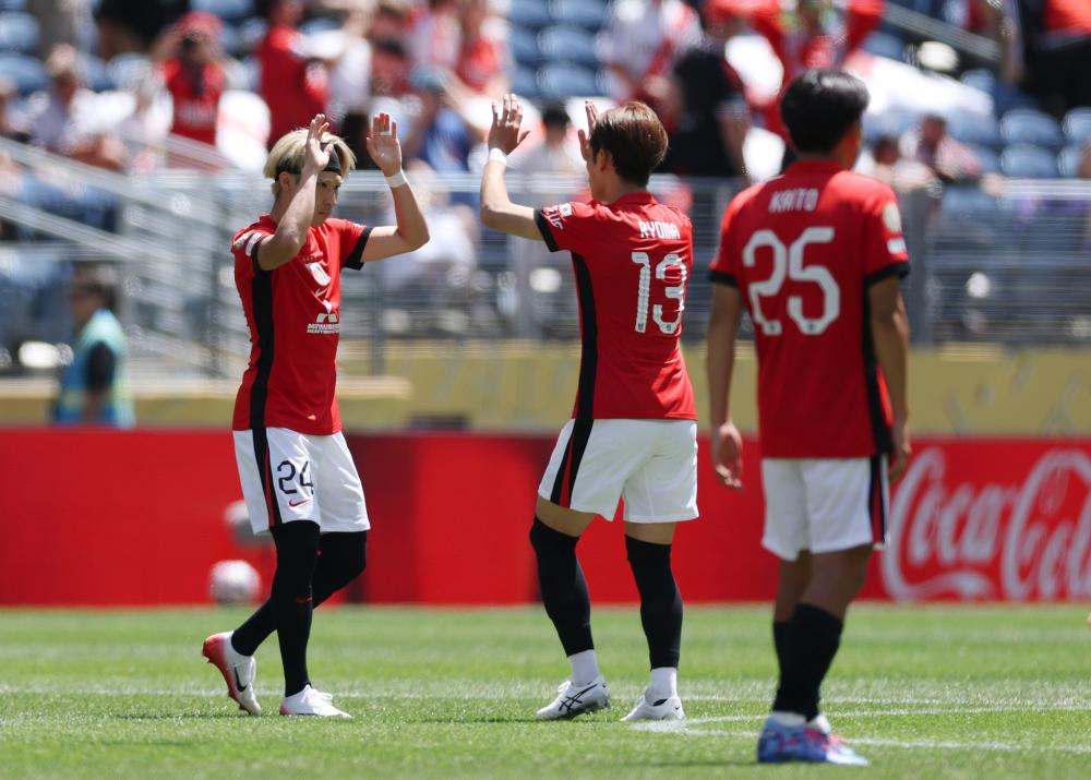 曼晚：曼联正在加紧追逐安德森，并希望与卡塞米罗降薪续约